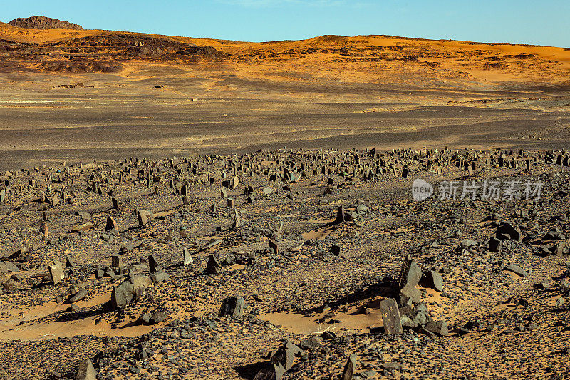 Erg Chebbi沙丘墓地，摩洛哥，北非